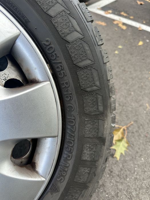 Roti pentru T5 . 205 65 16C 500 lei setul complet