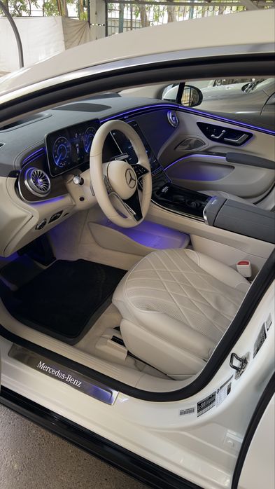 Mercedes Benz EQS 450+ AMG