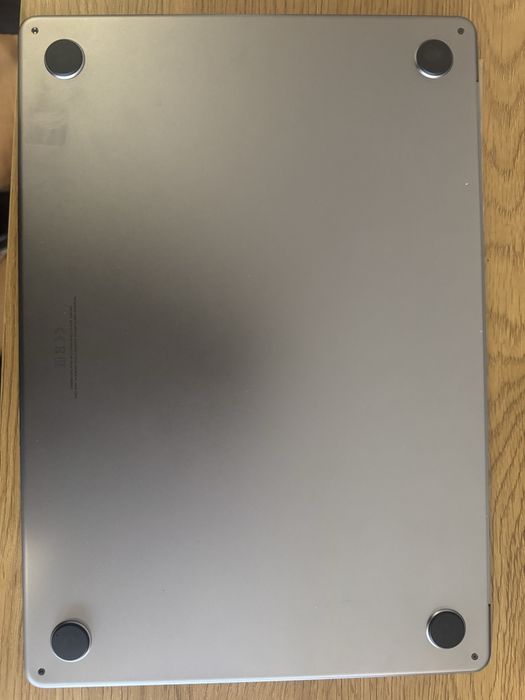 Apple MacBook Air 15", Apple M2 Перфектен Немска Клавиатура 1000лв