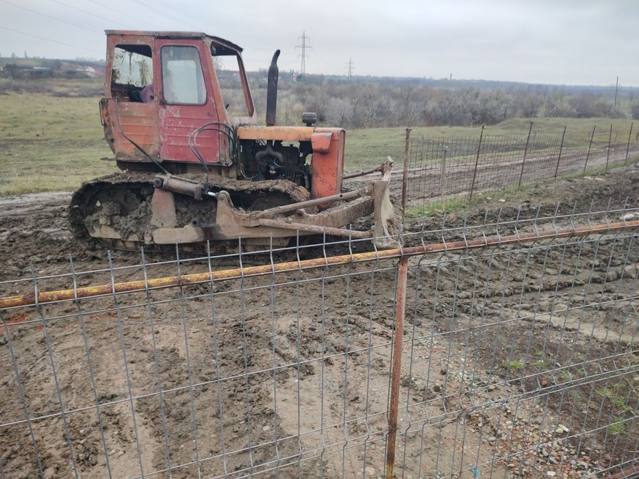 Buldozer S651,utilajul lucreaza