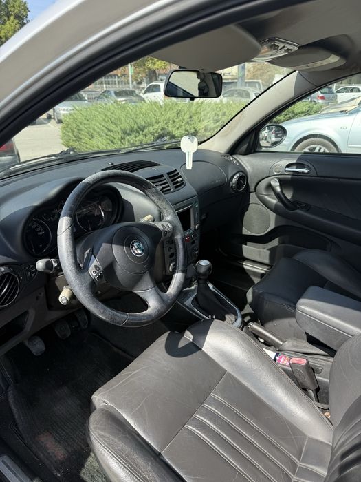 Alfa Romeo 147 хечбек