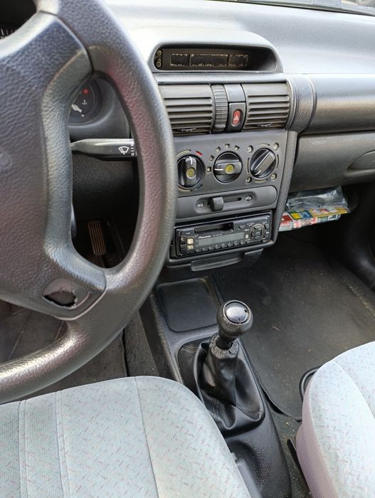 Опел Корса 1.4 комби