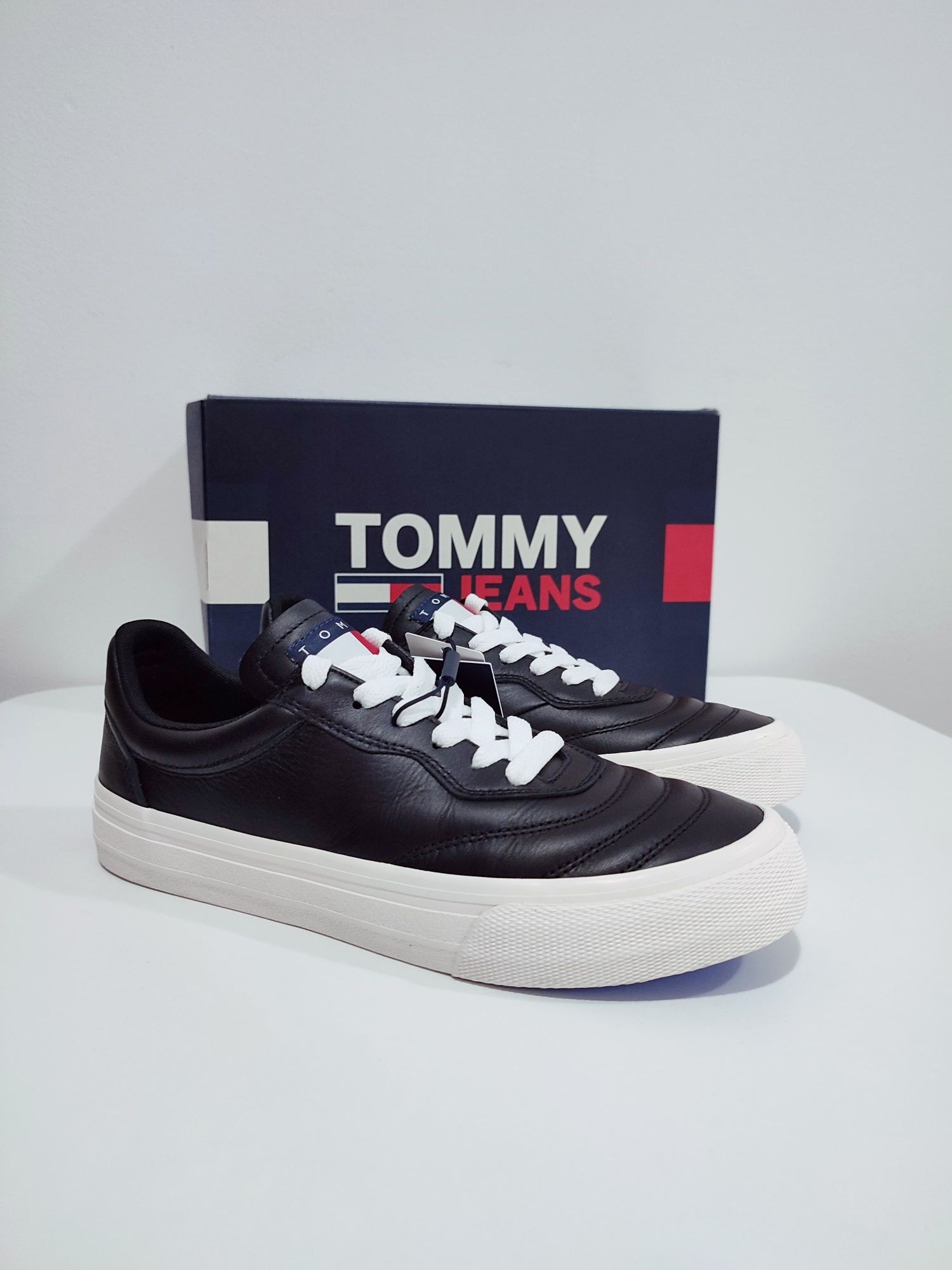 Tommy Hilfiger Leather Sneakers