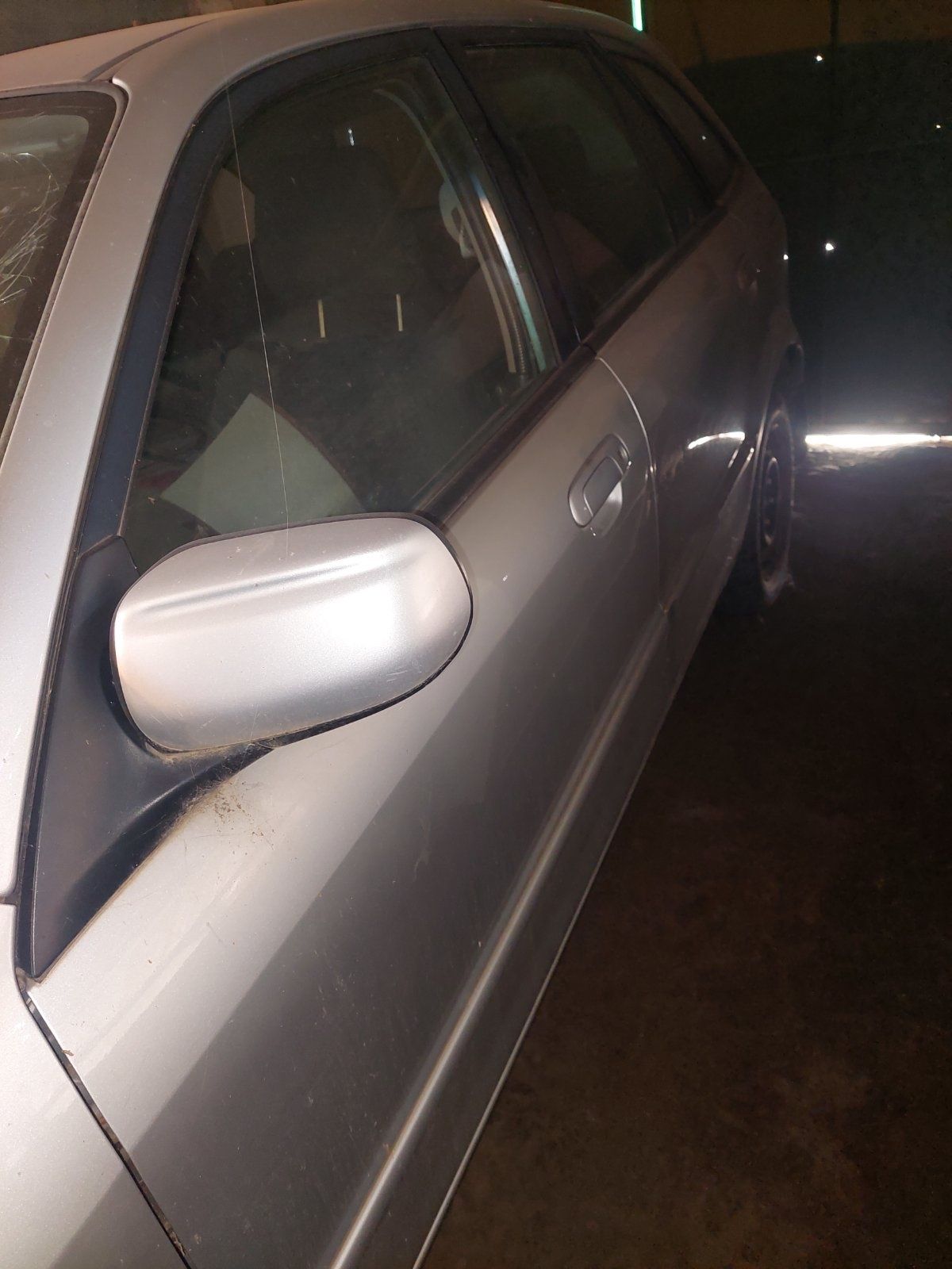 Продавам на части MAZDA 323F