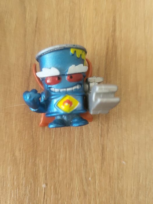 Mr. King Superzings ultra rar seria 3 plus 8 figurine si o masina