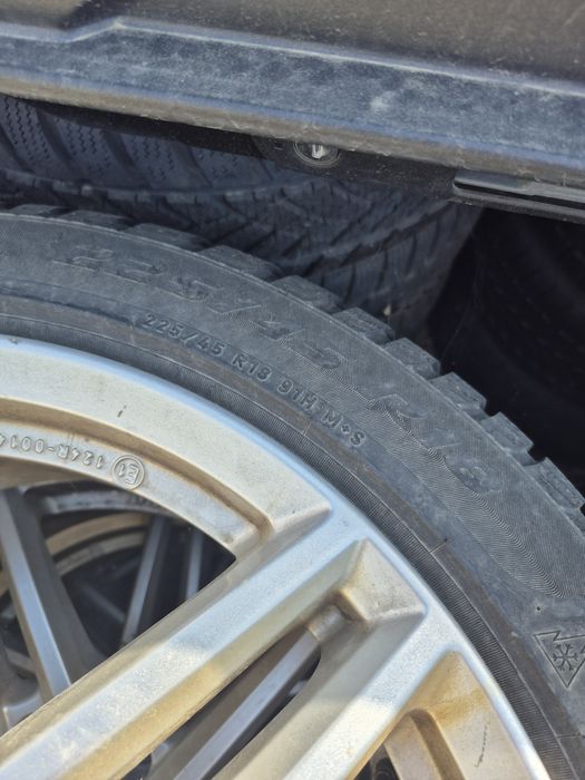 Mercedes Benz оригинални AMG джанти + зимни гуми Pirelli 225/45/18
