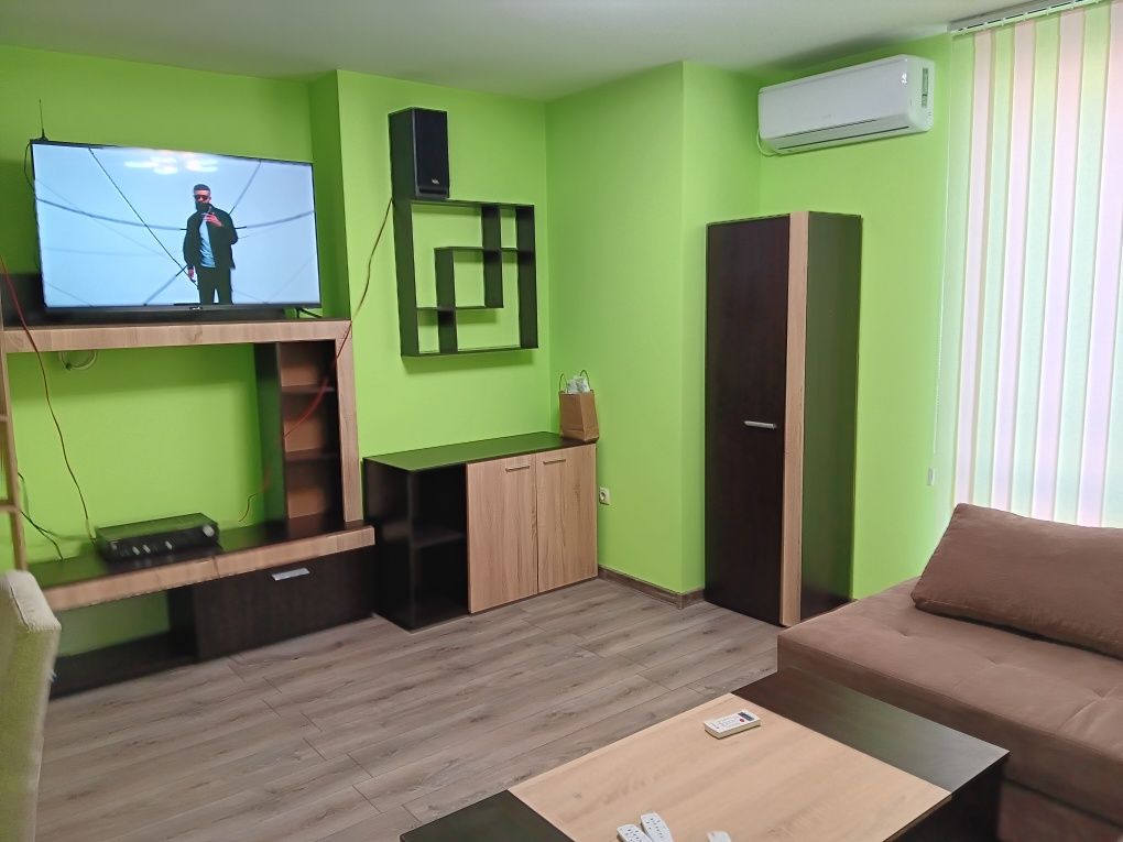 Дава се под наем Тристаен апартамент в Плевен, 9-ти квартал - 55 кв.м за 357 € - Снимка #7