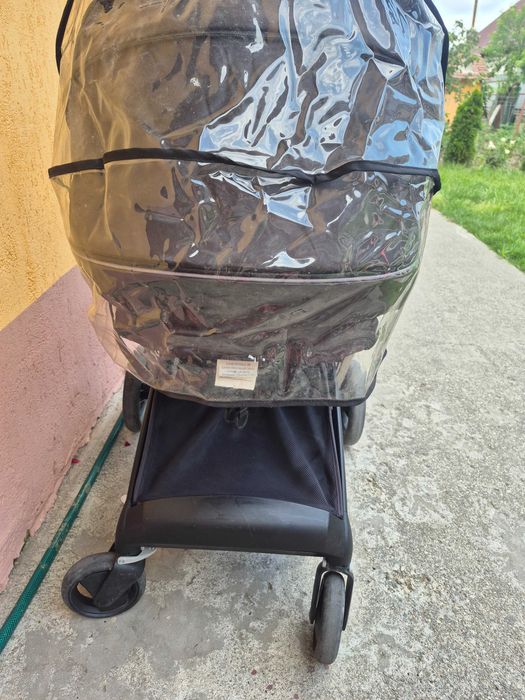 Carut GoodBaby in stare foarte buna + accesorii.