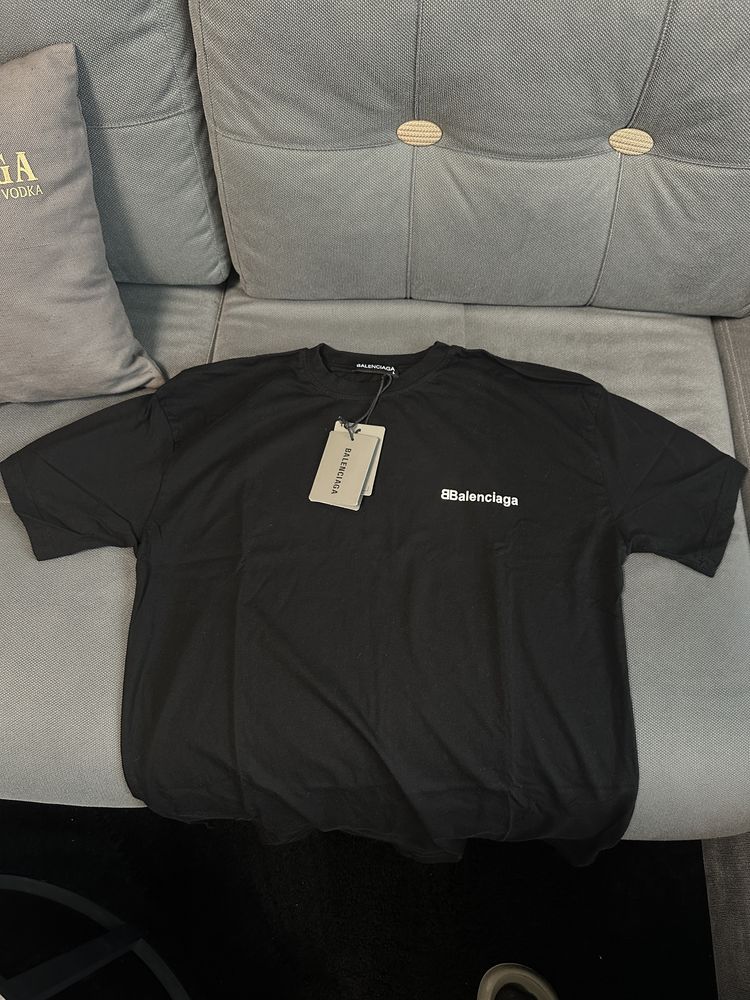 Маркови Мъжки тениски Balenciaga, Moschino, Moncler, Dsquared, Hugo