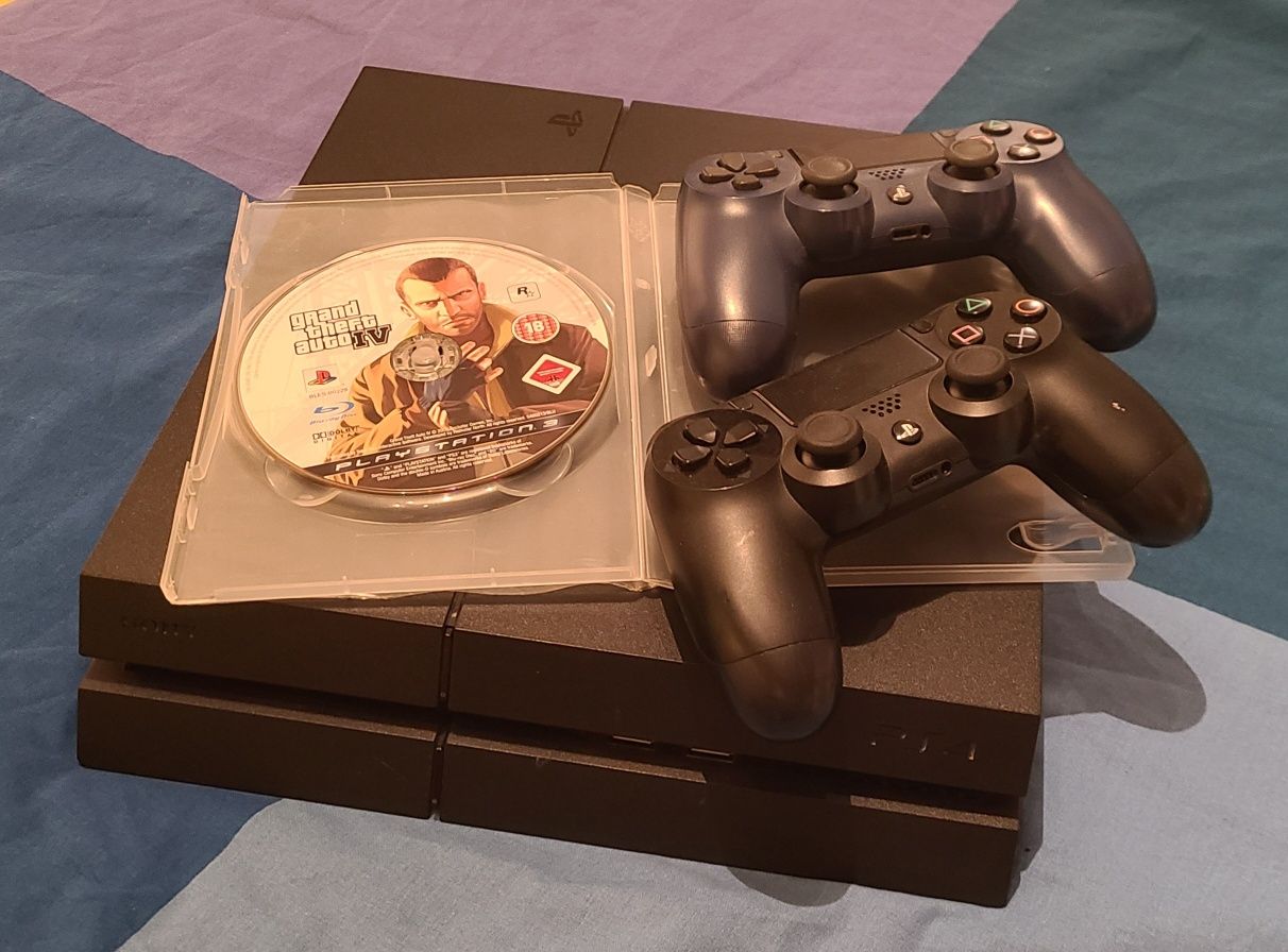Sony PS4 400gb cu 2 controllere si 7 joc