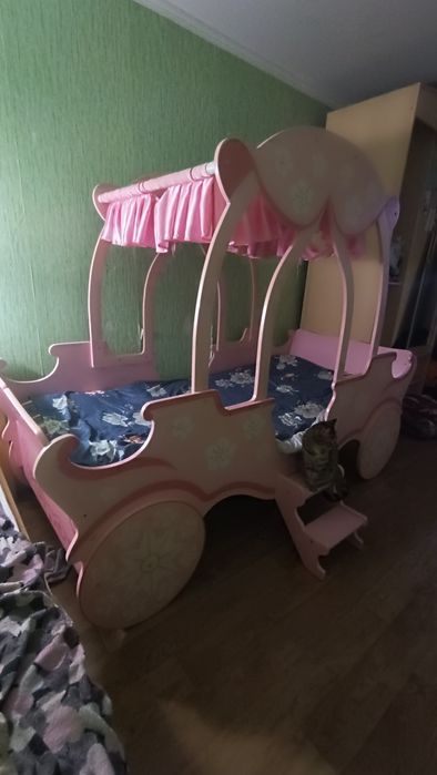 Детская кровать для девочки