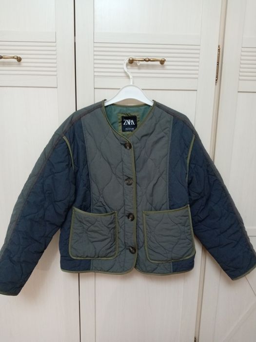 Продам куртку для девочки