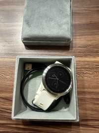 Ceas smartwatch Garmin Vivoactive3 ultilizat, alb cu argintiu