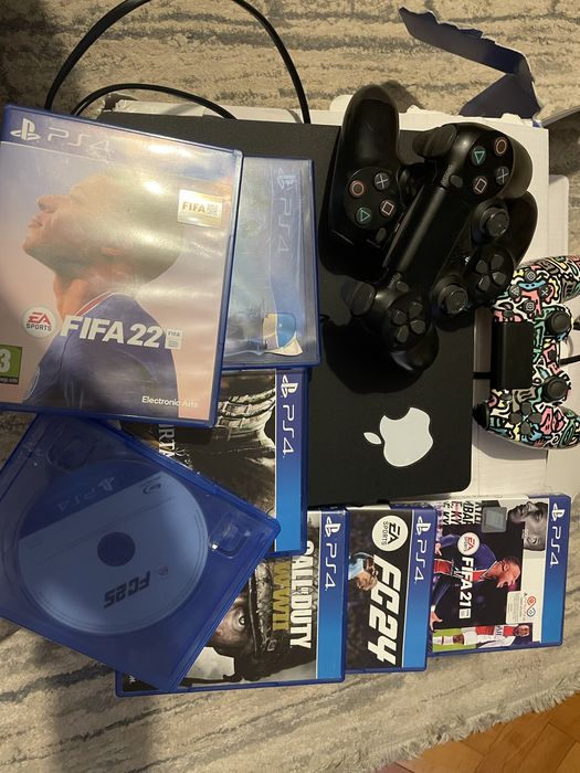 Play station 4,3 manete ,7 jocuri!