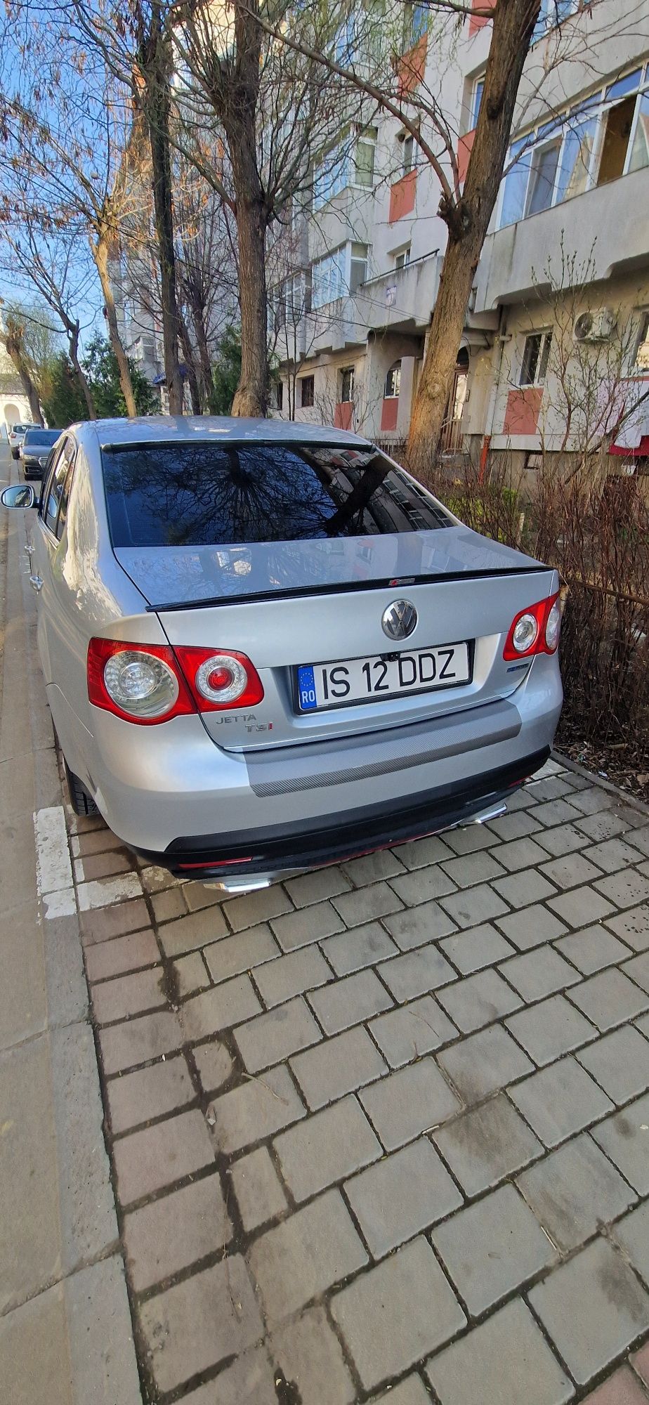 Vând VW JETTA...