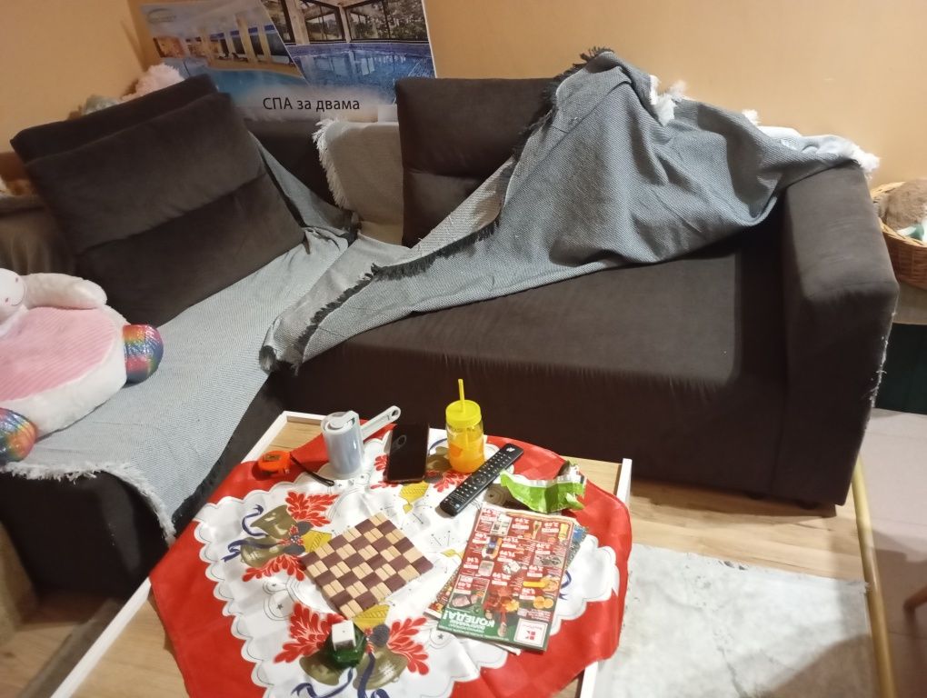 Разтегателен ъглов диван с ракла!