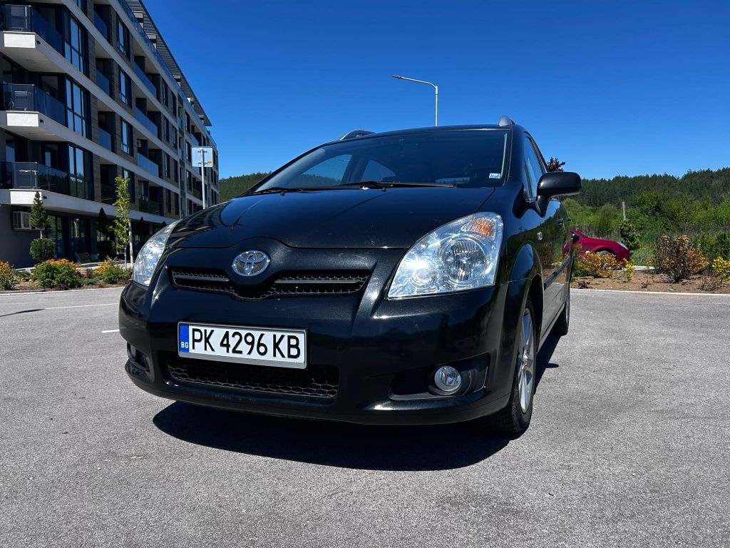 Продавам Toyota CorollaVerso,2,2 D4D 136к.с. Производство 2007г.