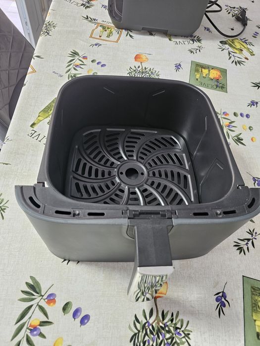 Aigostar Zane Air Fryer, 8 Litres, 1700 W