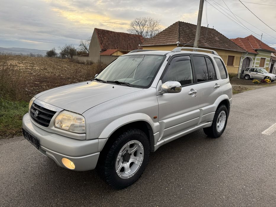 Suzuki Grand Vitara 2.5 V6 - automat