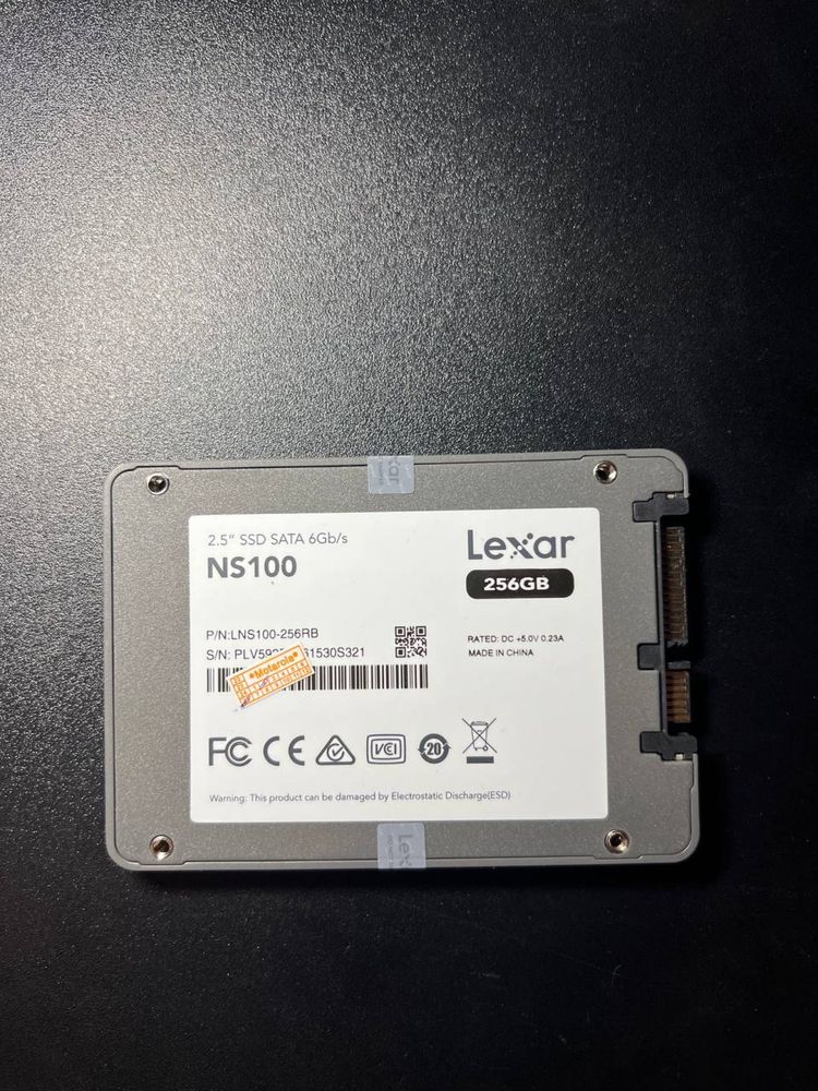 Почти новый ssd от Lexar 256гб