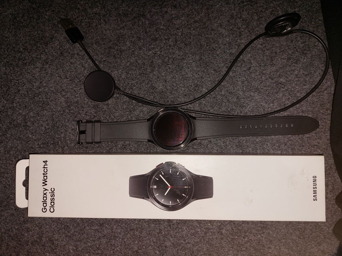 Продаю Galaxy watch4 46 mm
