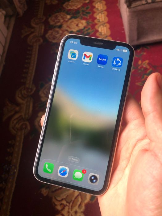 iPhone 11 сотилади