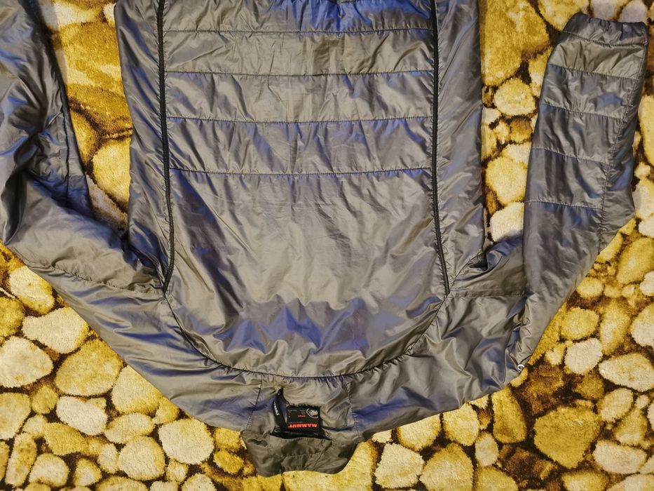Jacketa Mammut L Salewa La Sportiva Salomon Ortovox FjallRaven Rab