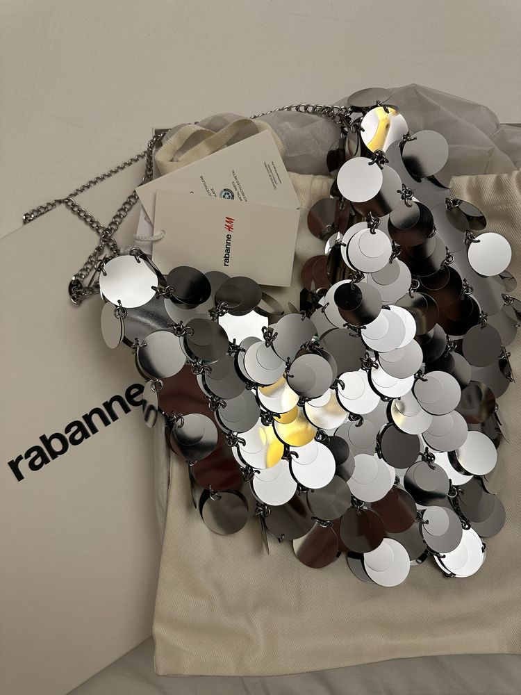 Geanta Paco Rabanne x H&M,noua cu eticheta