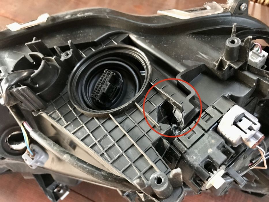 Vand far stânga Toyota rav 4