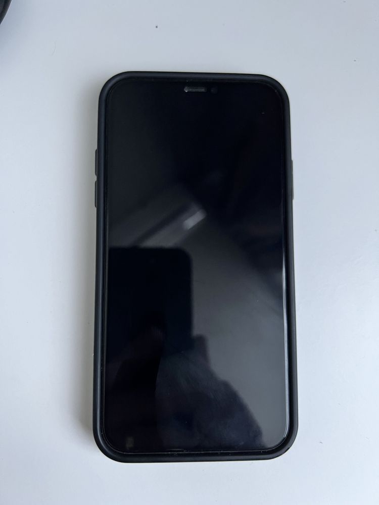 iPhone 11 128gb б/у продам