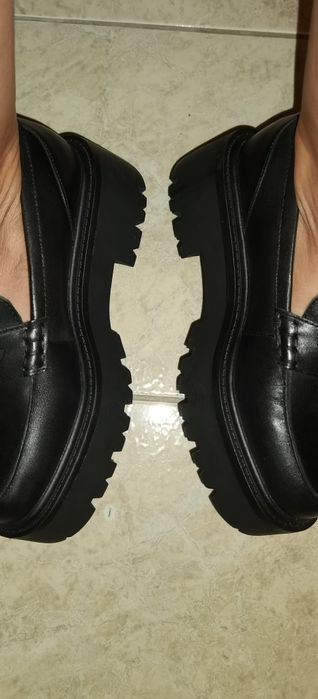 Mocasini sau loafers din piele naturala