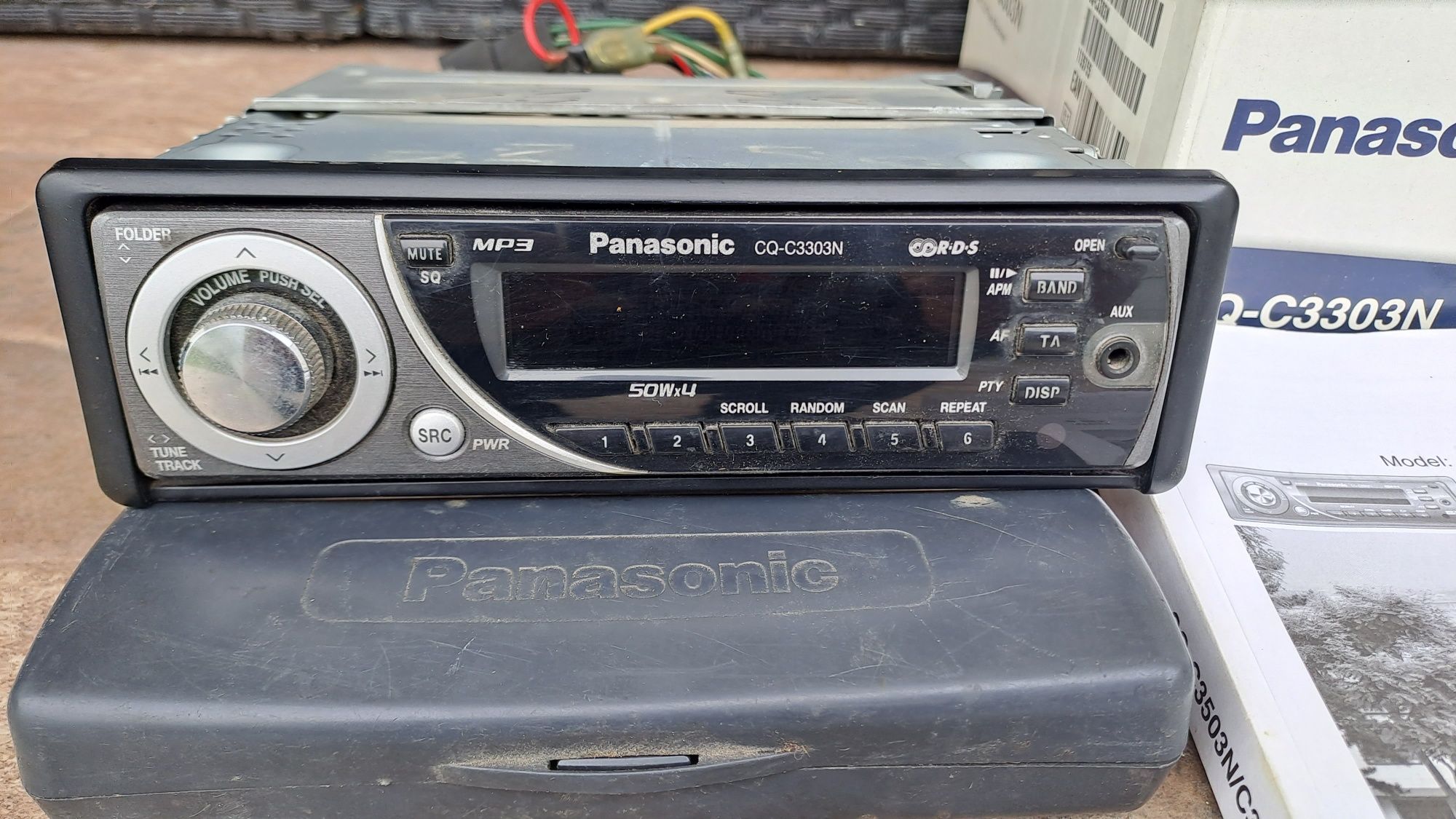 MP3 CD radio auto Panasonic si boxe