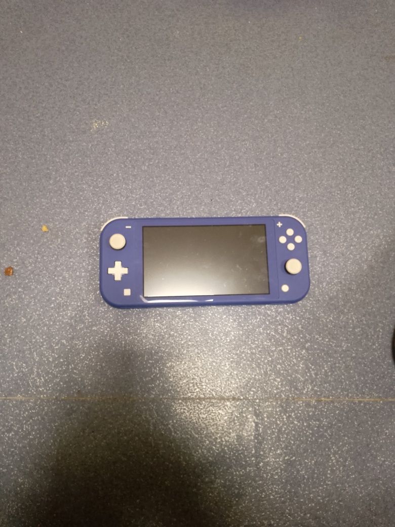 Vând consola Nintendo switch  blue