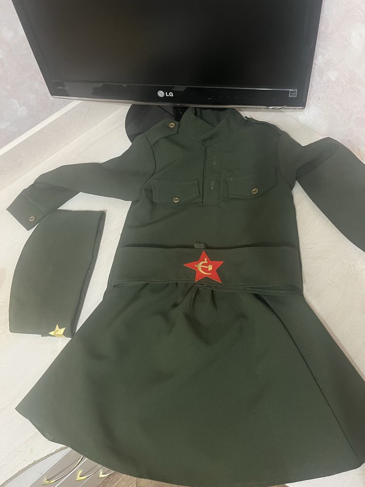 Костюм военный!  На парад для девочки. Возраст 4-5-6 лет