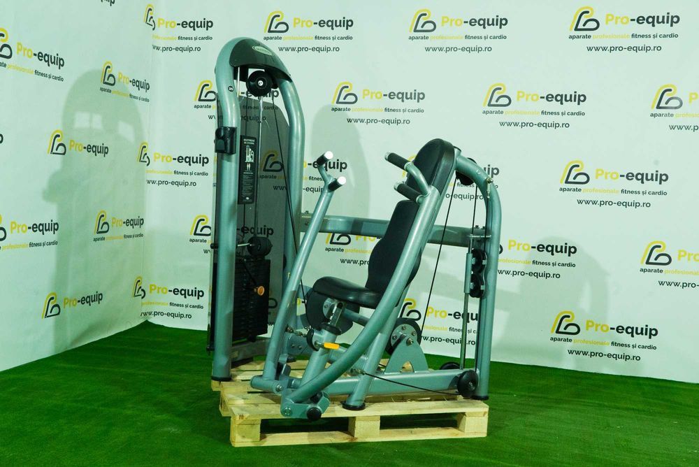 Aparate fitness profesionale piept Matrix, Technogym