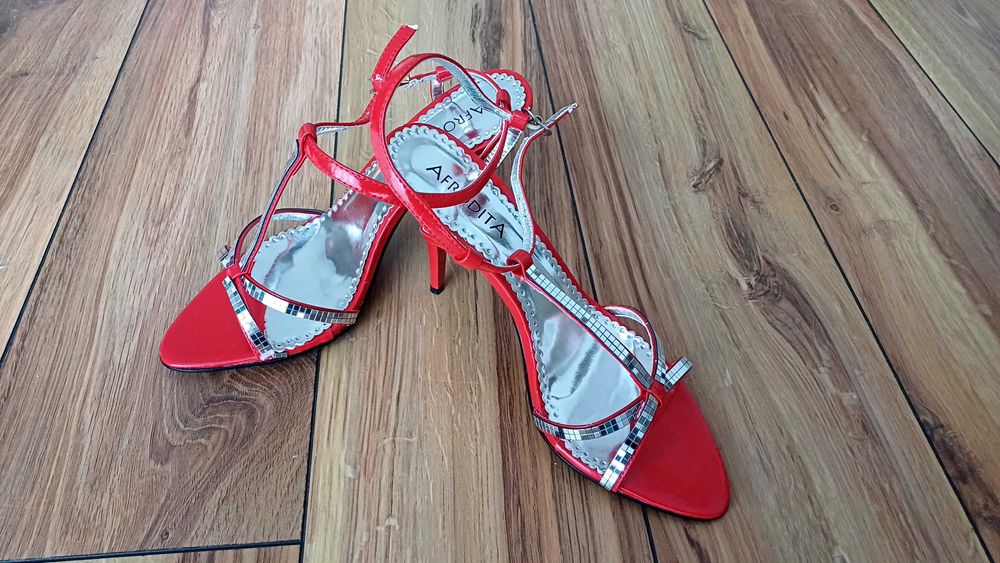 Sandale roșii, elegante, 38