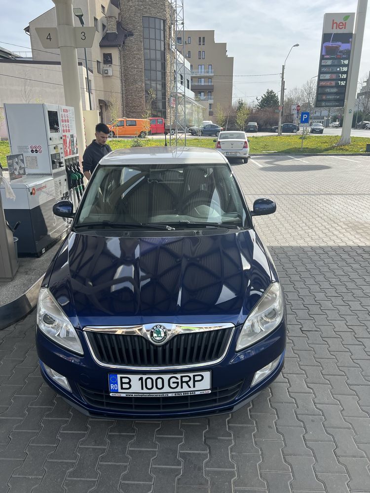 Skoda Fabia - stare foarte buna - Alb/Albastru