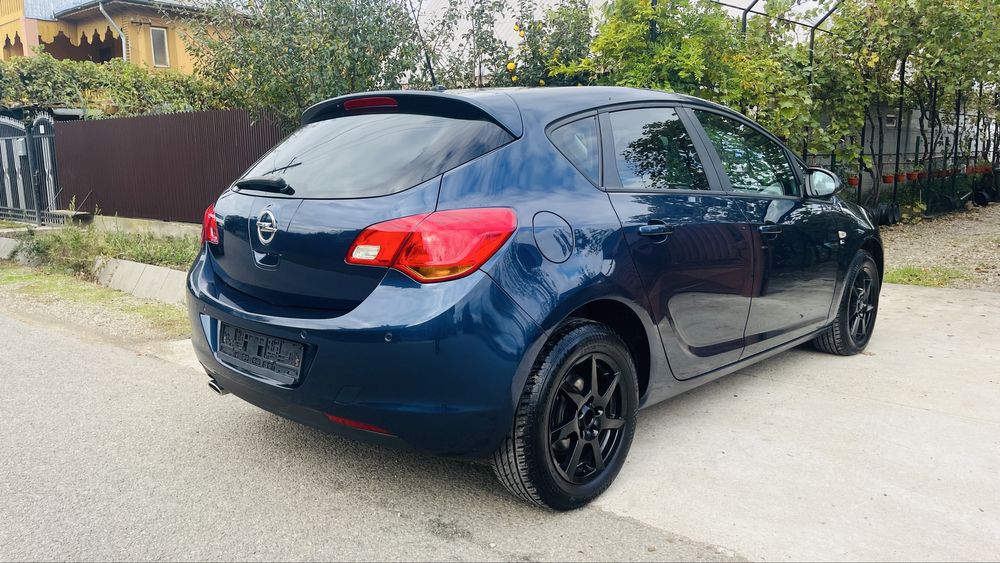 Opel Astra J  adus recent Germania