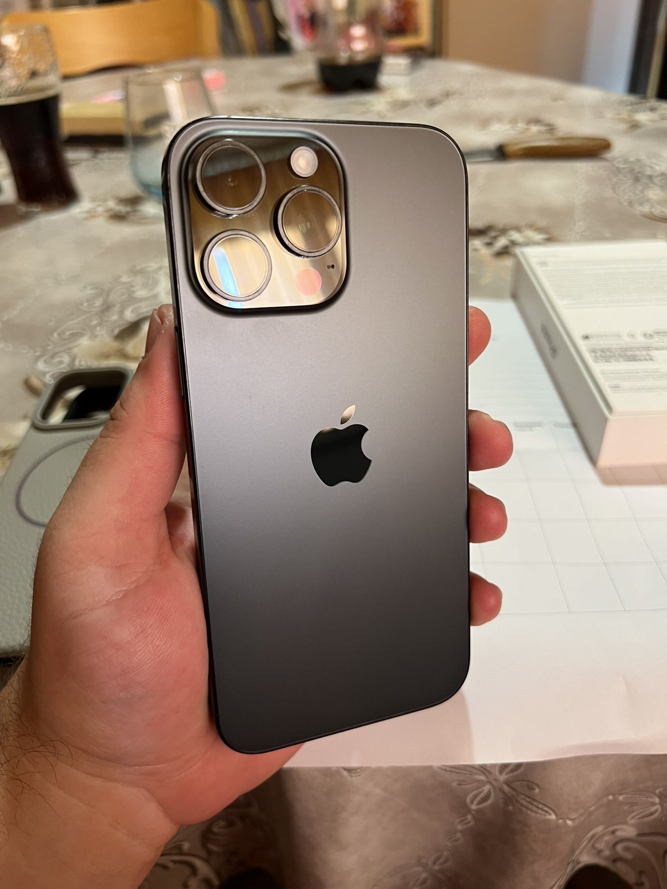 IPhone 16 Pro Max 256 gb Black! Като Нов! Гаранция!