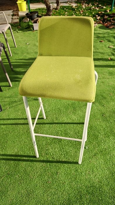 Бар стол 4 броя.