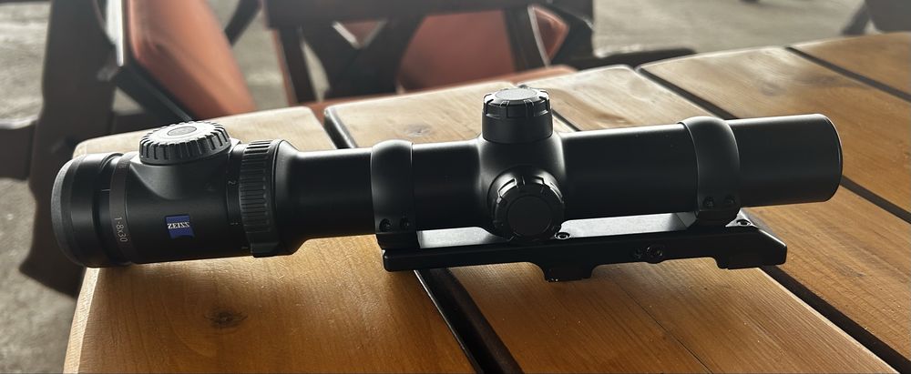 Продавам  оптика ZEISS VICTORY V8 1-8x30