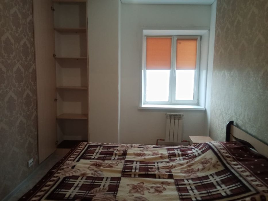 Сдам 2 комнатную квартиру район дсра.