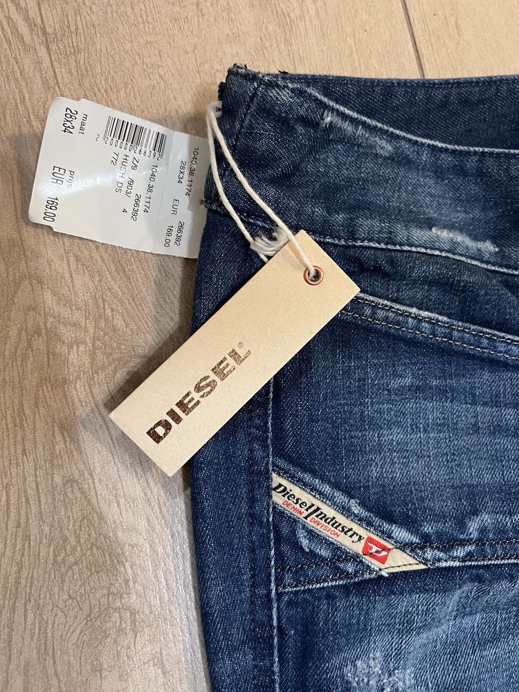 Blugi Diesel marime 28 nepurtati