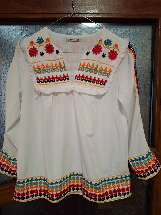 Bluză albă tip IE mâneci lungi mărimea S