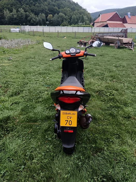 Scuter de vânzare
