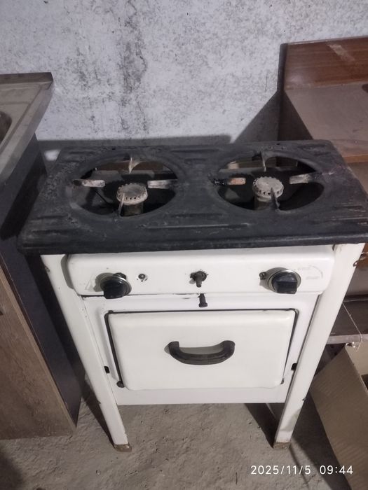 Gaz plita sotiladi. Rossiyskiy