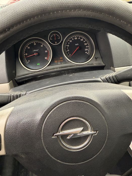 Opel astra h 2008 1.9 d