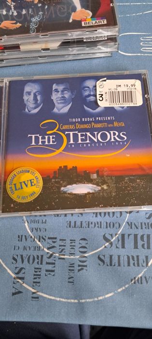 12 диска/CD с Pavarotti , Domingo , Carreras