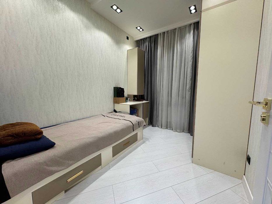 ПРОДАМ !!! Недалеко от Минор метро/ Ц 5/ Алайский 3ёх комн    ID03