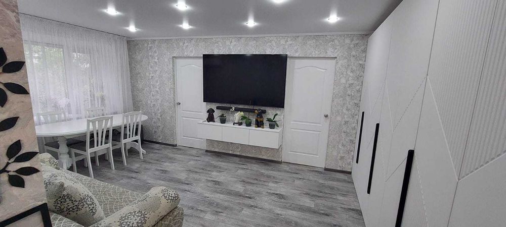 Продам 4-х комнатную квартиру